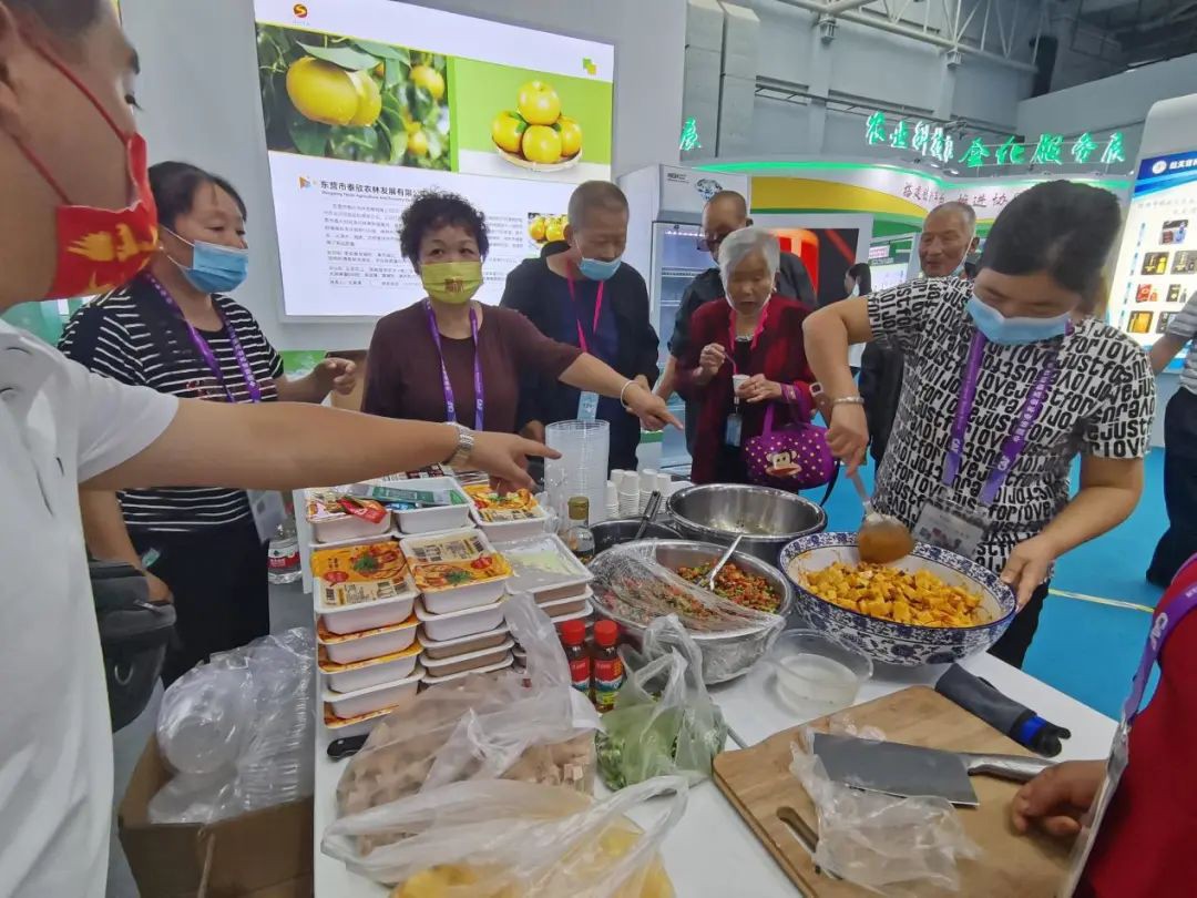 2022.9.18農高會觀察展區里的“營養餐”(3).jpg 2022.9.18農高會觀察展區里的“營養餐”(3).jpg